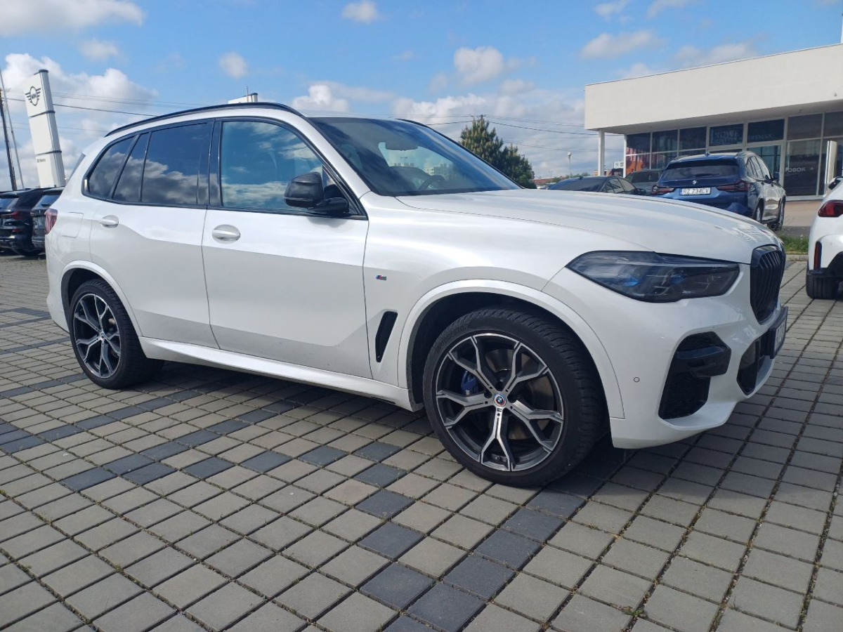 BMW X5 SUV - Maastur: pilt 1 BMW X5 SUV - Maastur: pilt 1