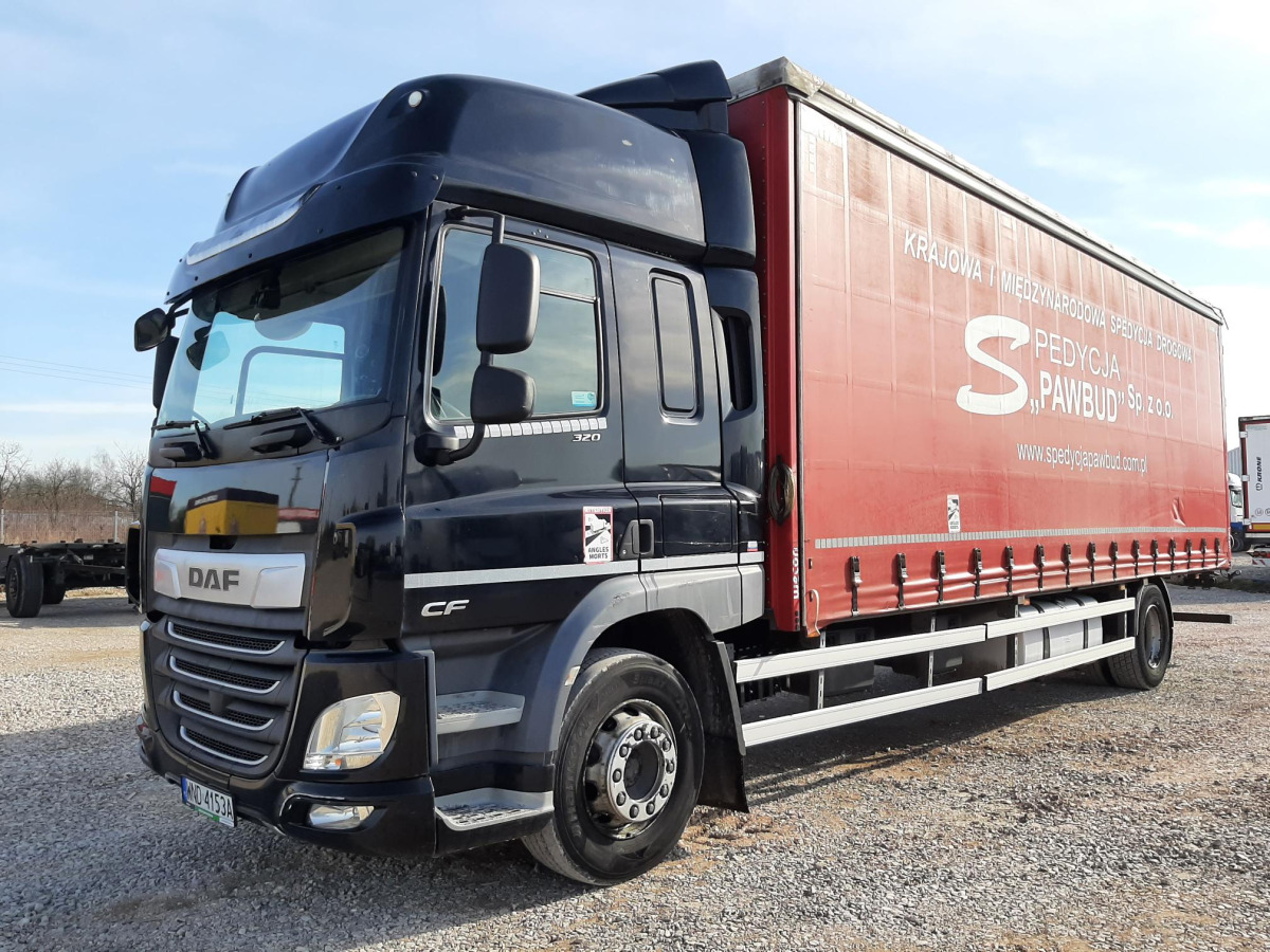 DAF CF 320 FA/ZSP SOLÓWKA - Tent veoauto: pilt 2 DAF CF 320 FA/ZSP SOLÓWKA - Tent veoauto: pilt 2