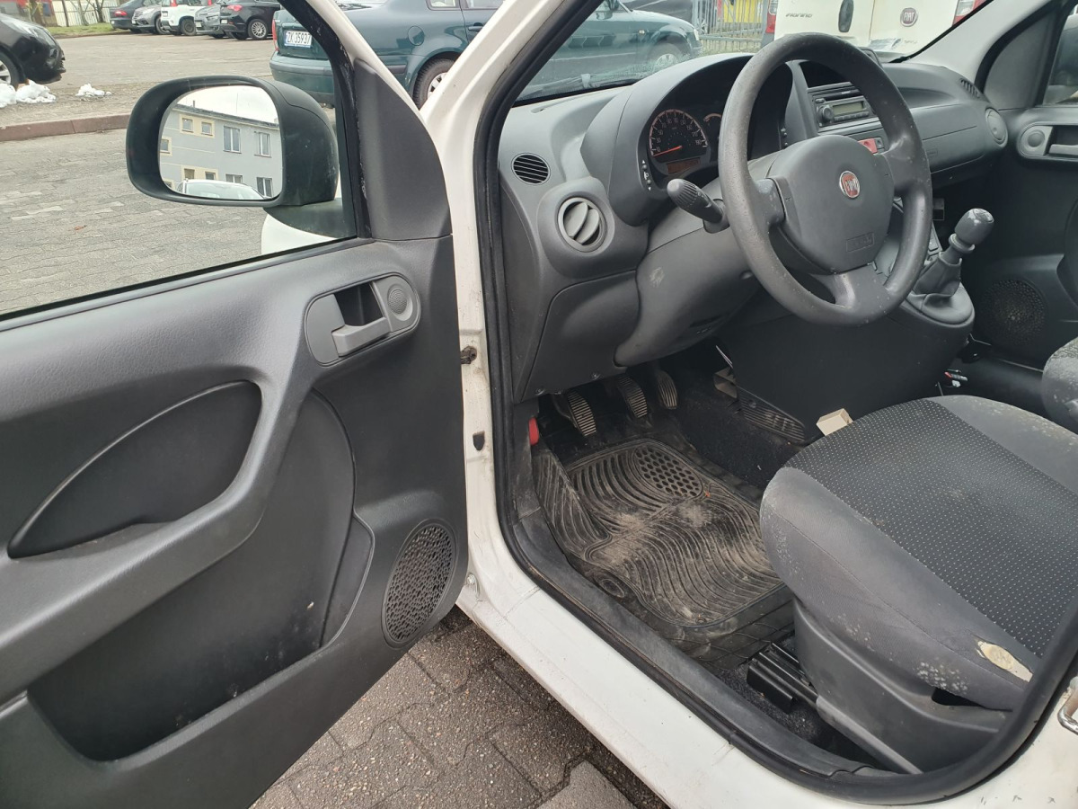 FIAT PANDA HATCHBACK - Auto: pilt 5 FIAT PANDA HATCHBACK - Auto: pilt 5