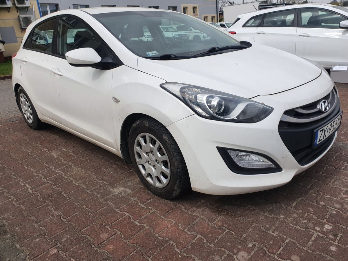 HYUNDAI I30 HATCHBACK - Luukpära: pilt 1 HYUNDAI I30 HATCHBACK - Luukpära: pilt 1