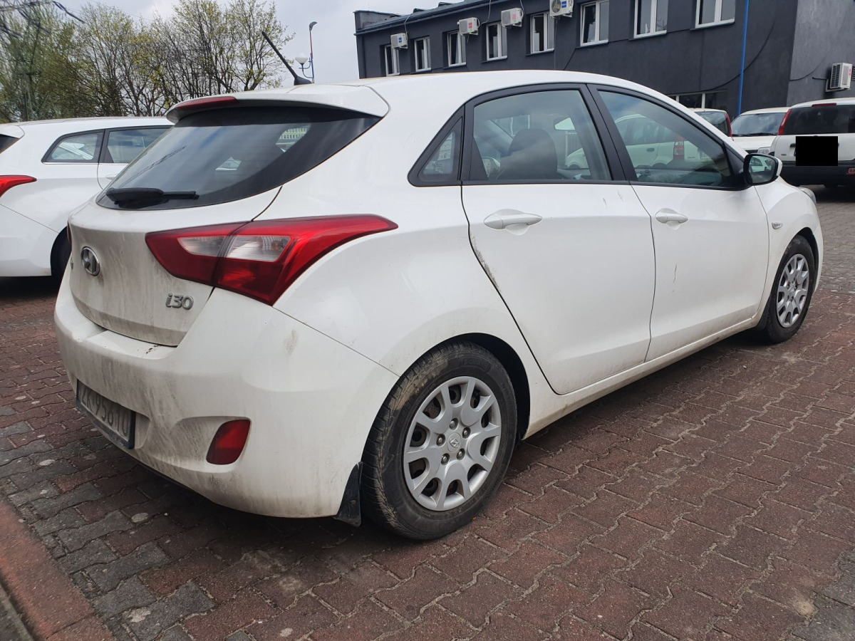 HYUNDAI I30 HATCHBACK - Luukpära: pilt 4 HYUNDAI I30 HATCHBACK - Luukpära: pilt 4