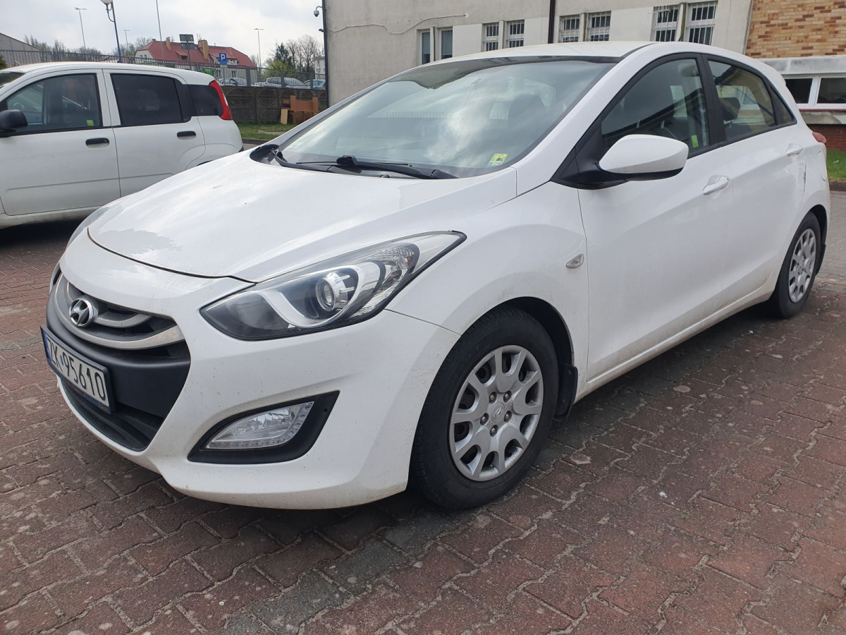 HYUNDAI I30 HATCHBACK - Luukpära: pilt 2 HYUNDAI I30 HATCHBACK - Luukpära: pilt 2