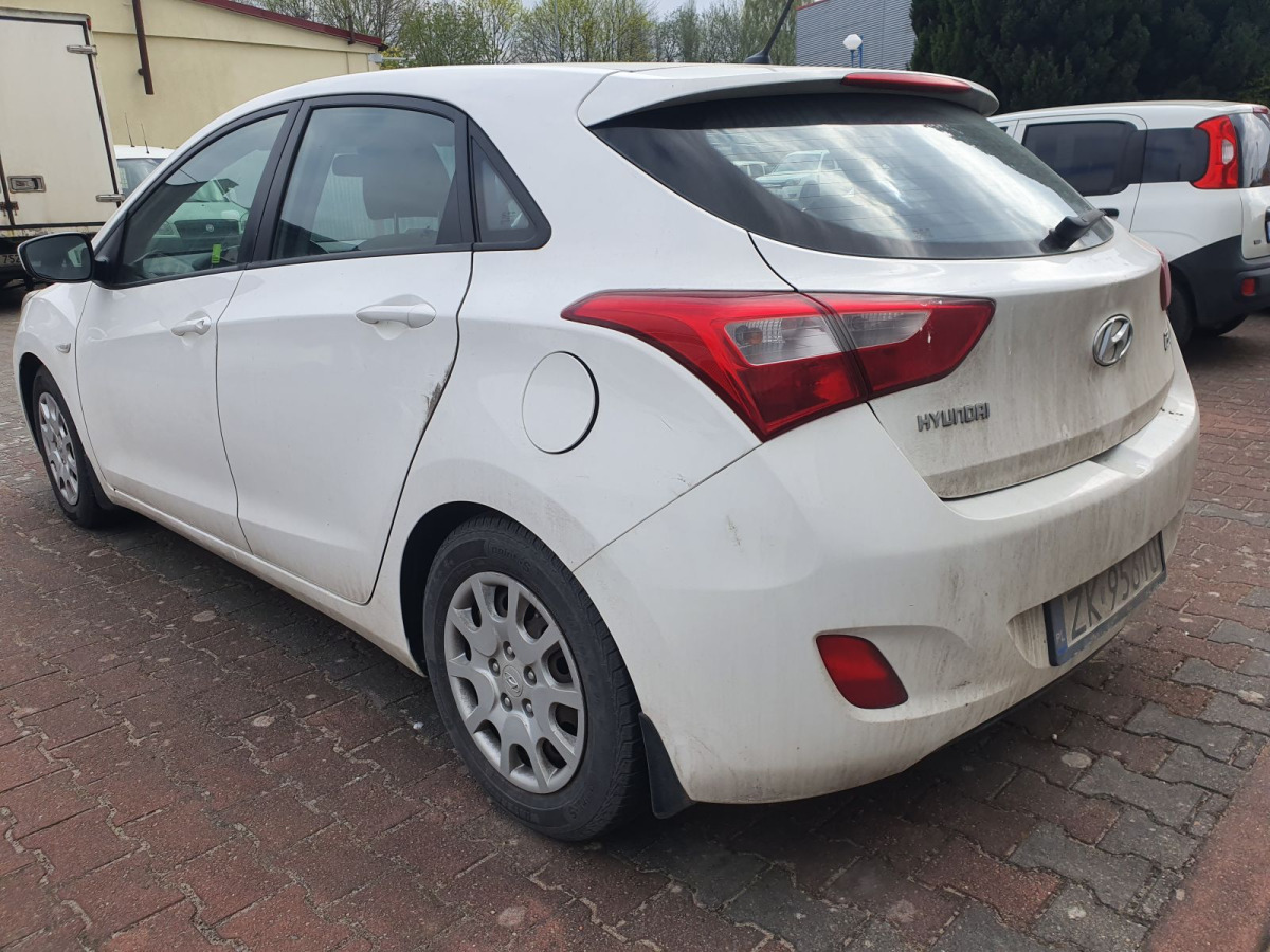 HYUNDAI I30 HATCHBACK - Luukpära: pilt 3 HYUNDAI I30 HATCHBACK - Luukpära: pilt 3