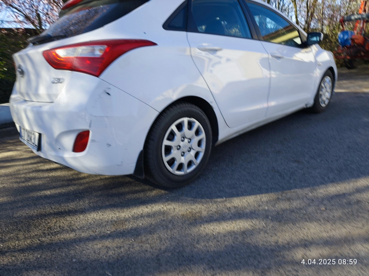 HYUNDAI I30 HATCHBACK - Luukpära: pilt 3 HYUNDAI I30 HATCHBACK - Luukpära: pilt 3