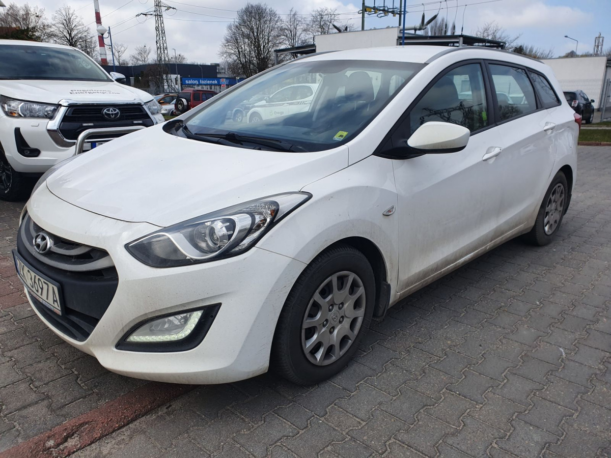 HYUNDAI I30 KOMBI - Auto: pilt 2 HYUNDAI I30 KOMBI - Auto: pilt 2