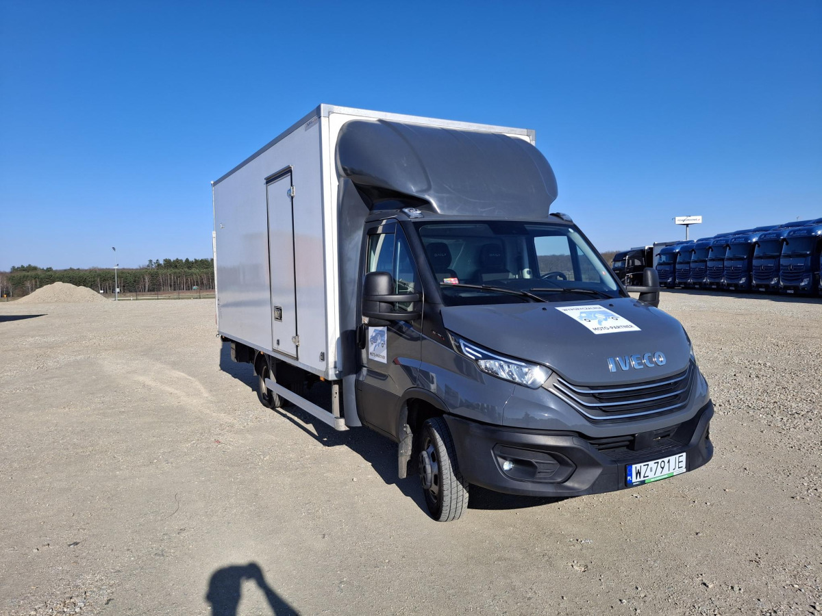 IVECO DAILY 50C18 KONTENER Z WINDĄ - Kasti veoauto: pilt 1 IVECO DAILY 50C18 KONTENER Z WINDĄ - Kasti veoauto: pilt 1