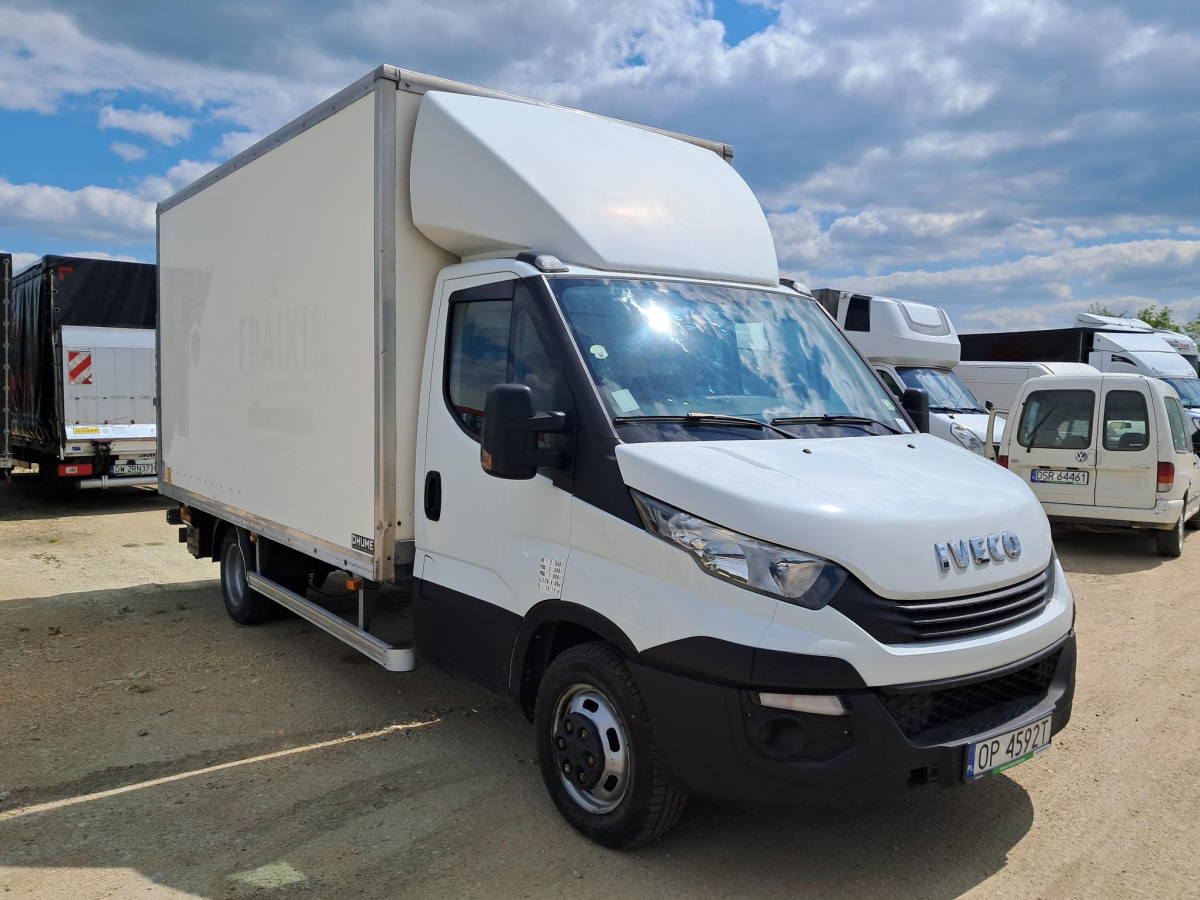 IVECO DAILY KONTENER Z WINDĄ - Tarbesõiduk furgoon: pilt 1 IVECO DAILY KONTENER Z WINDĄ - Tarbesõiduk furgoon: pilt 1