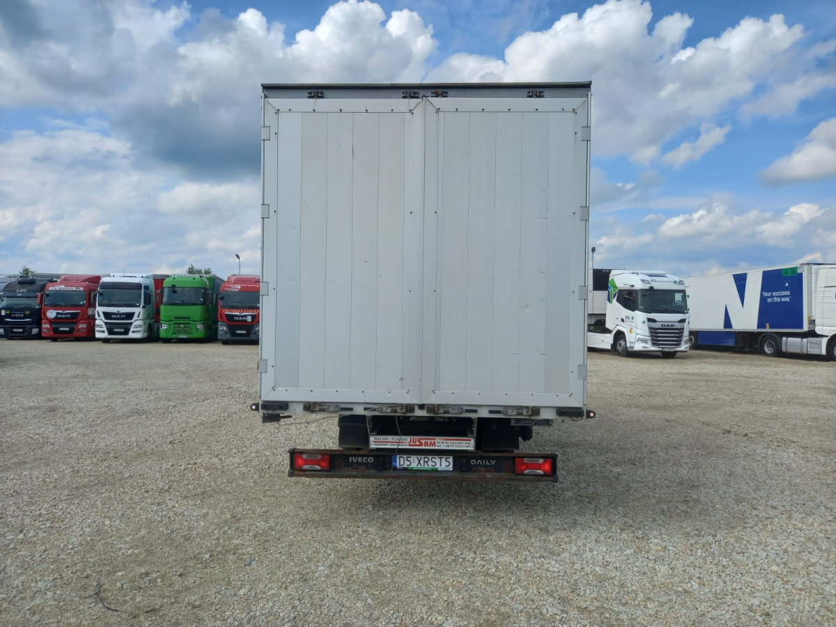 IVECO/JUSAM STANISŁAWJURKOWSKI 50C18/JU06 PLANDEKA - Tent tarbesõiduk: pilt 5 IVECO/JUSAM STANISŁAWJURKOWSKI 50C18/JU06 PLANDEKA - Tent tarbesõiduk: pilt 5