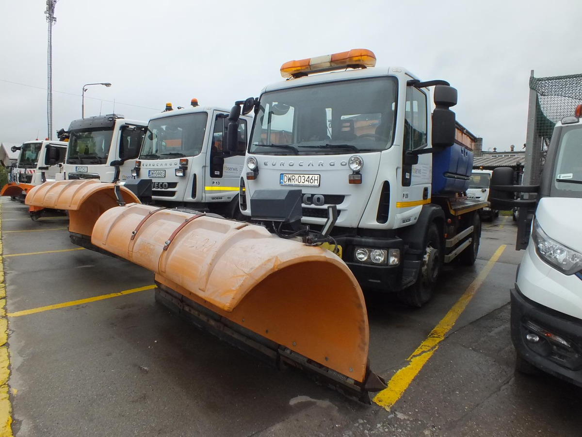IVECO ML SPECJALISTYCZNY - Lumekoristusmasina: pilt 2 IVECO ML SPECJALISTYCZNY - Lumekoristusmasina: pilt 2