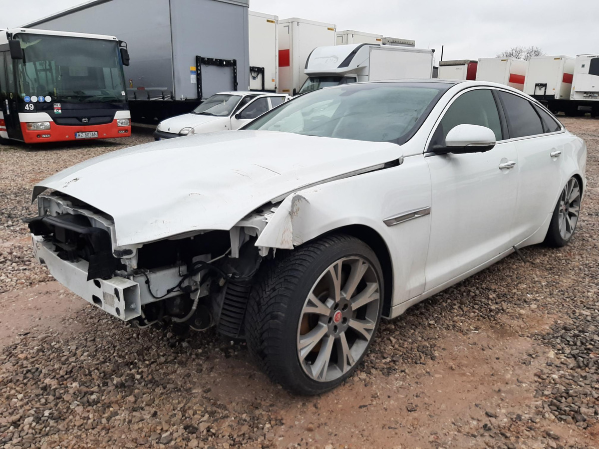 JAGUAR XJ SEDAN - Sedaan: pilt 2 JAGUAR XJ SEDAN - Sedaan: pilt 2