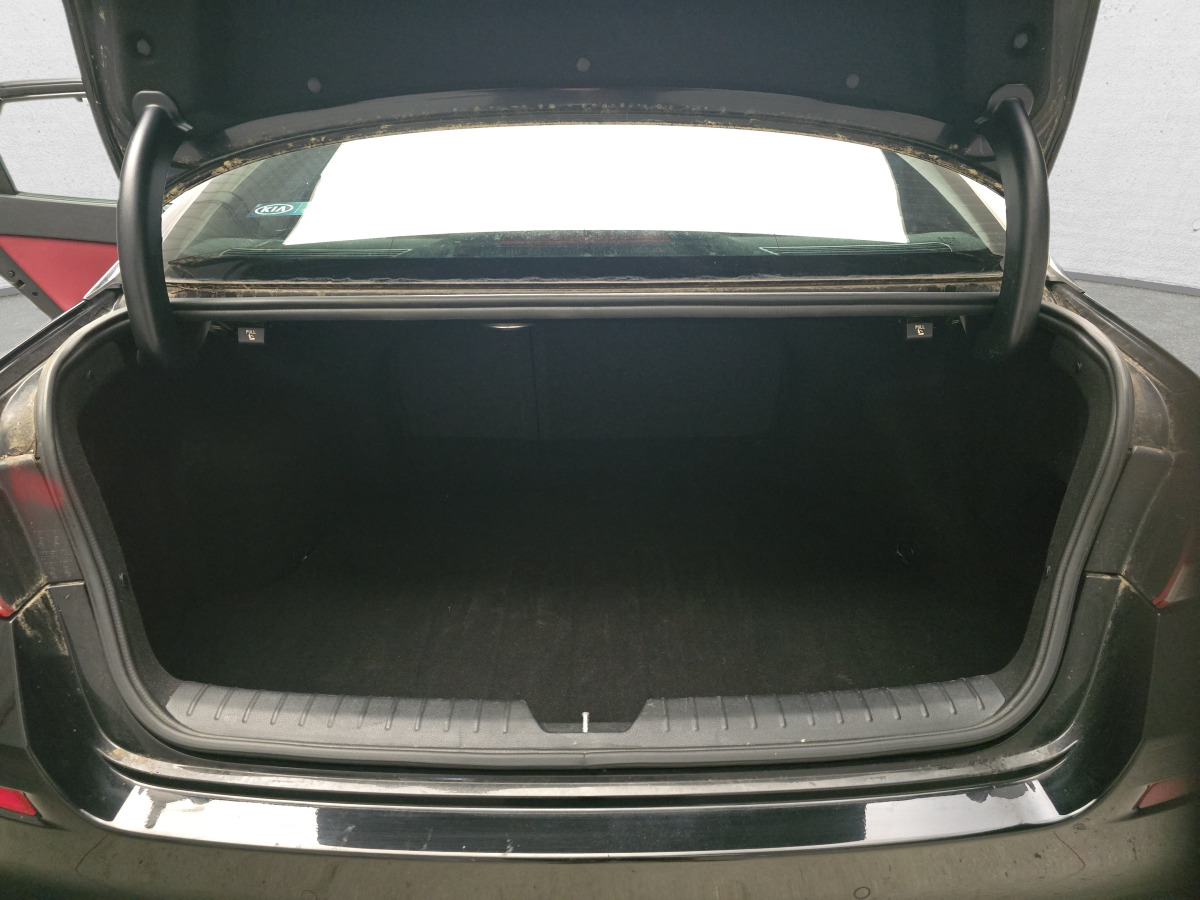 Sedaan KIA OPTIMA SEDAN: pilt 15