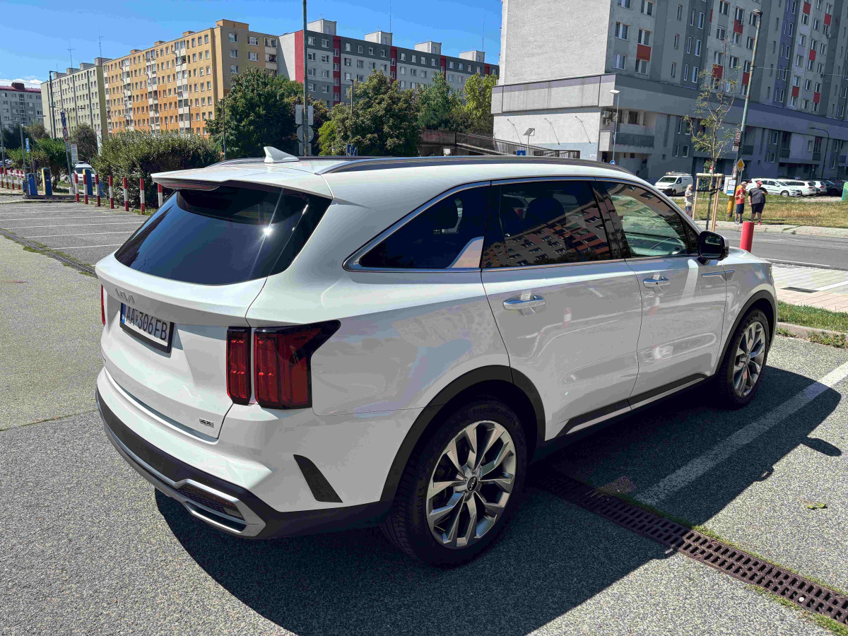 KIA SORENTO SUV - Maastur: pilt 2 KIA SORENTO SUV - Maastur: pilt 2