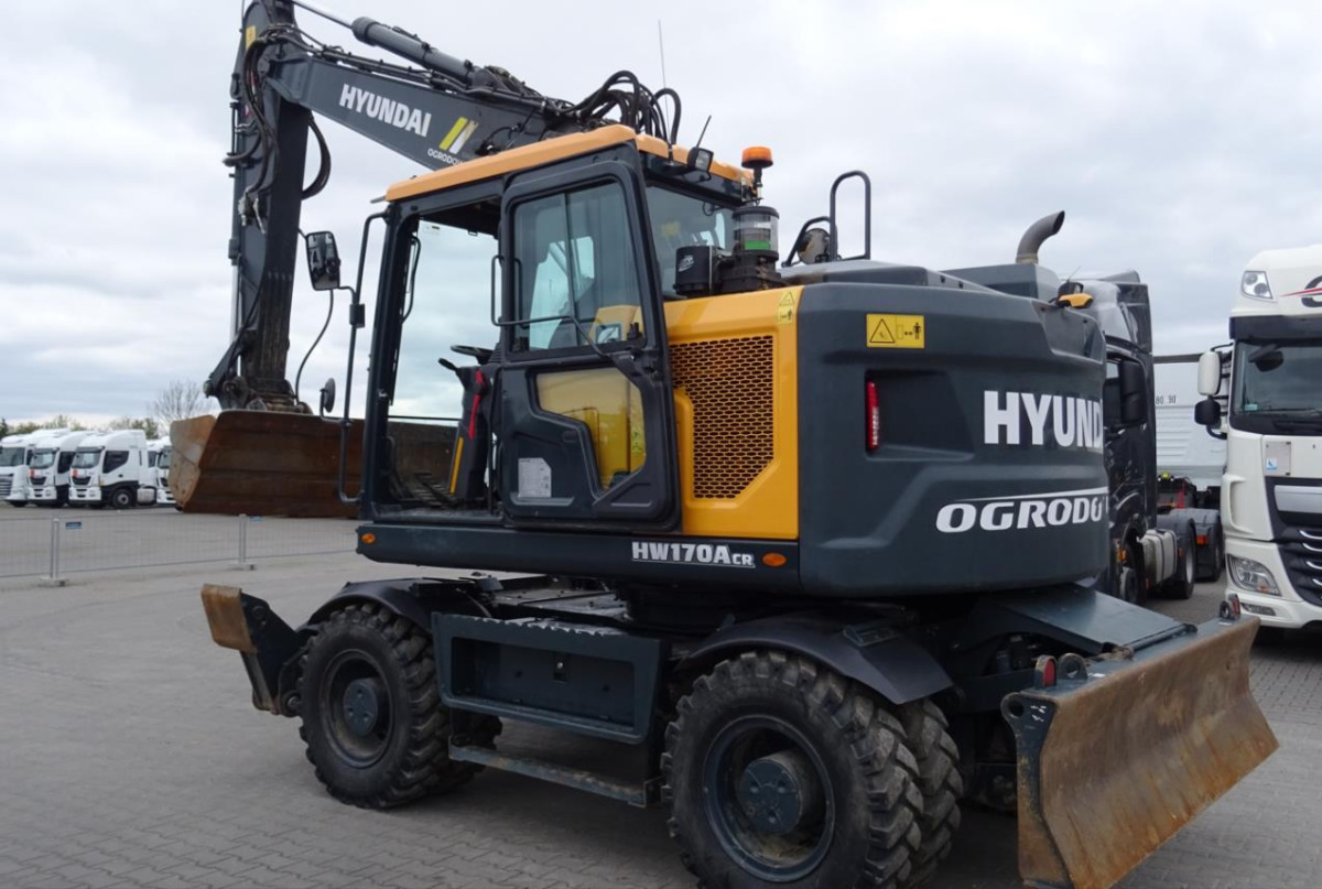 Koparka kołowa Hyundai HW170 ACR 2022 - 2005h - klimatyzacja - CE - Ratastel ekskavaator: pilt 3 Koparka kołowa Hyundai HW170 ACR 2022 - 2005h - klimatyzacja - CE - Ratastel ekskavaator: pilt 3