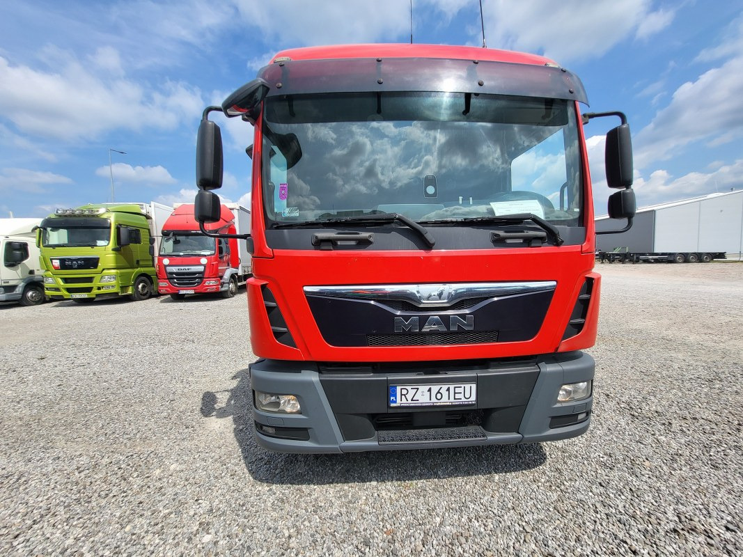 MAN TGL 12.220 SOLÓWKA - Tent veoauto: pilt 3 MAN TGL 12.220 SOLÓWKA - Tent veoauto: pilt 3
