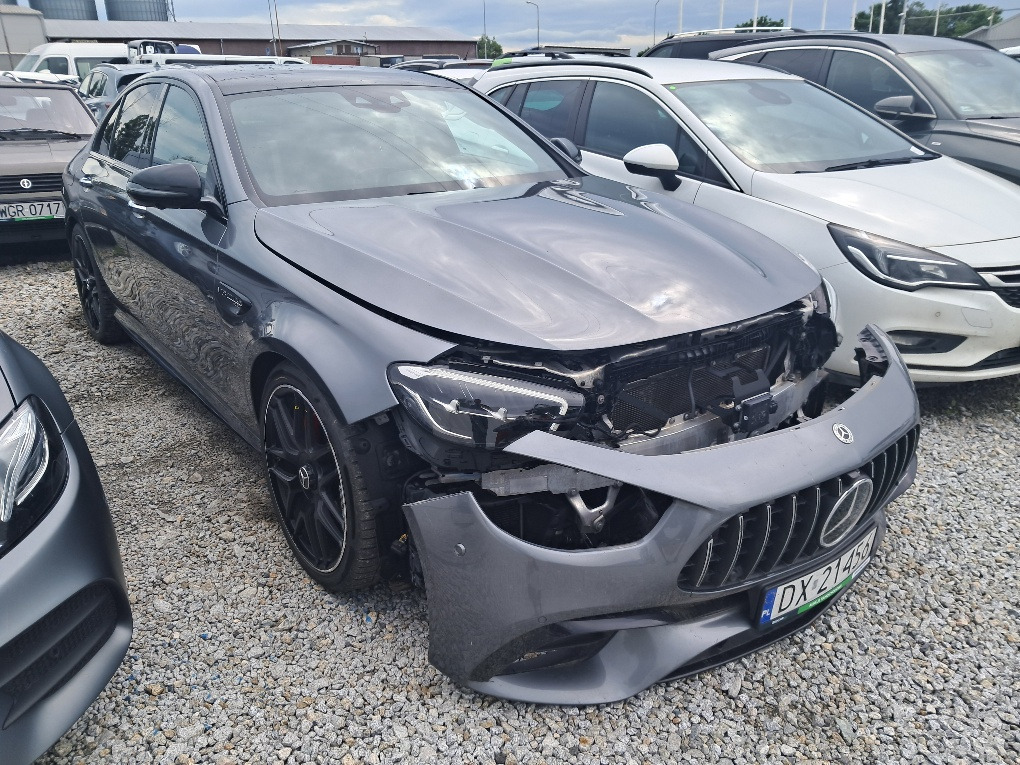 MERCEDES BENZ AMG E63S SEDAN - Sedaan: pilt 1 MERCEDES BENZ AMG E63S SEDAN - Sedaan: pilt 1