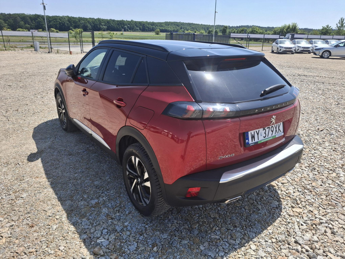 Maastur PEUGEOT 2008 SUV: pilt 11