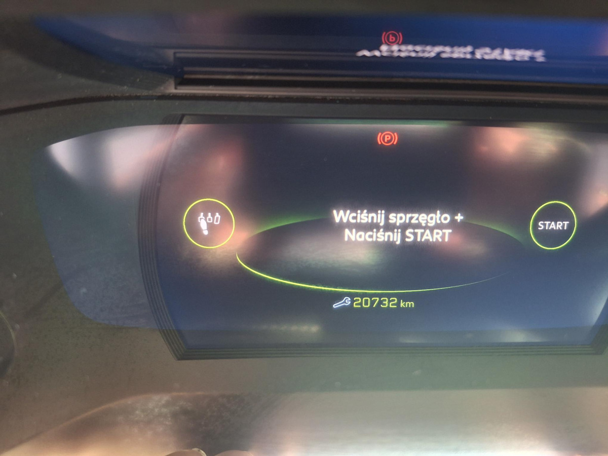 Maastur PEUGEOT 2008 SUV: pilt 15