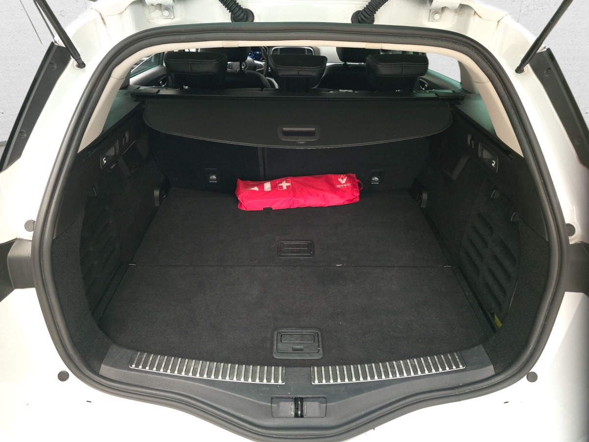 Auto RENAULT MEGANE KOMBI: pilt 14