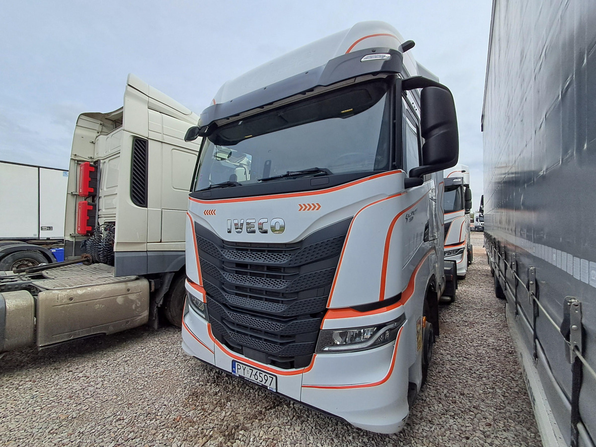 IVECO AS440ST/FP LT LNG CIĄGNIK SIODŁOWY - Sadulveok: pilt 3 IVECO AS440ST/FP LT LNG CIĄGNIK SIODŁOWY - Sadulveok: pilt 3