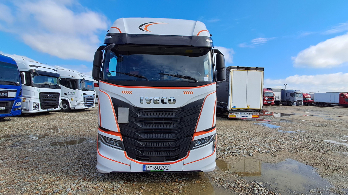 IVECO AS440ST/FP LT LNG CIĄGNIK SIODŁOWY - Sadulveok: pilt 2 IVECO AS440ST/FP LT LNG CIĄGNIK SIODŁOWY - Sadulveok: pilt 2