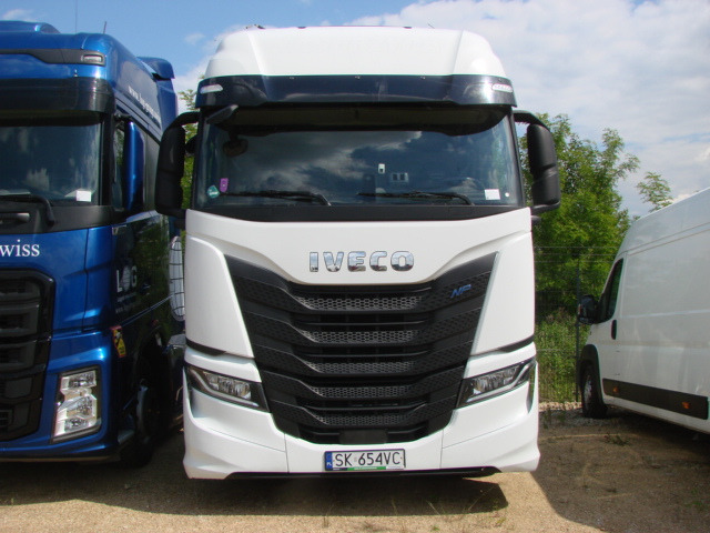 IVECO AS440ST/FP LT LNG CIĄGNIK SIODŁOWY - Sadulveok: pilt 2 IVECO AS440ST/FP LT LNG CIĄGNIK SIODŁOWY - Sadulveok: pilt 2