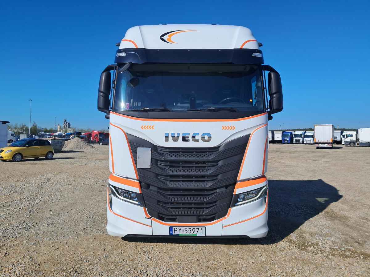 IVECO AS440ST/FP LT LNG CIĄGNIK SIODŁOWY - Sadulveok: pilt 2 IVECO AS440ST/FP LT LNG CIĄGNIK SIODŁOWY - Sadulveok: pilt 2