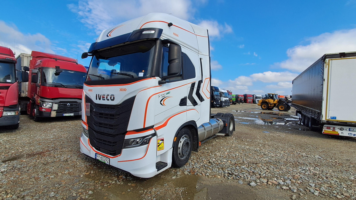 IVECO AS440ST/FP LT LNG CIĄGNIK SIODŁOWY - Sadulveok: pilt 3 IVECO AS440ST/FP LT LNG CIĄGNIK SIODŁOWY - Sadulveok: pilt 3