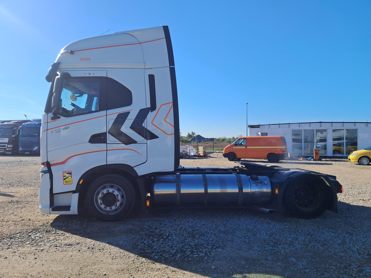 IVECO AS440ST/FP LT LNG CIĄGNIK SIODŁOWY - Sadulveok: pilt 4 IVECO AS440ST/FP LT LNG CIĄGNIK SIODŁOWY - Sadulveok: pilt 4