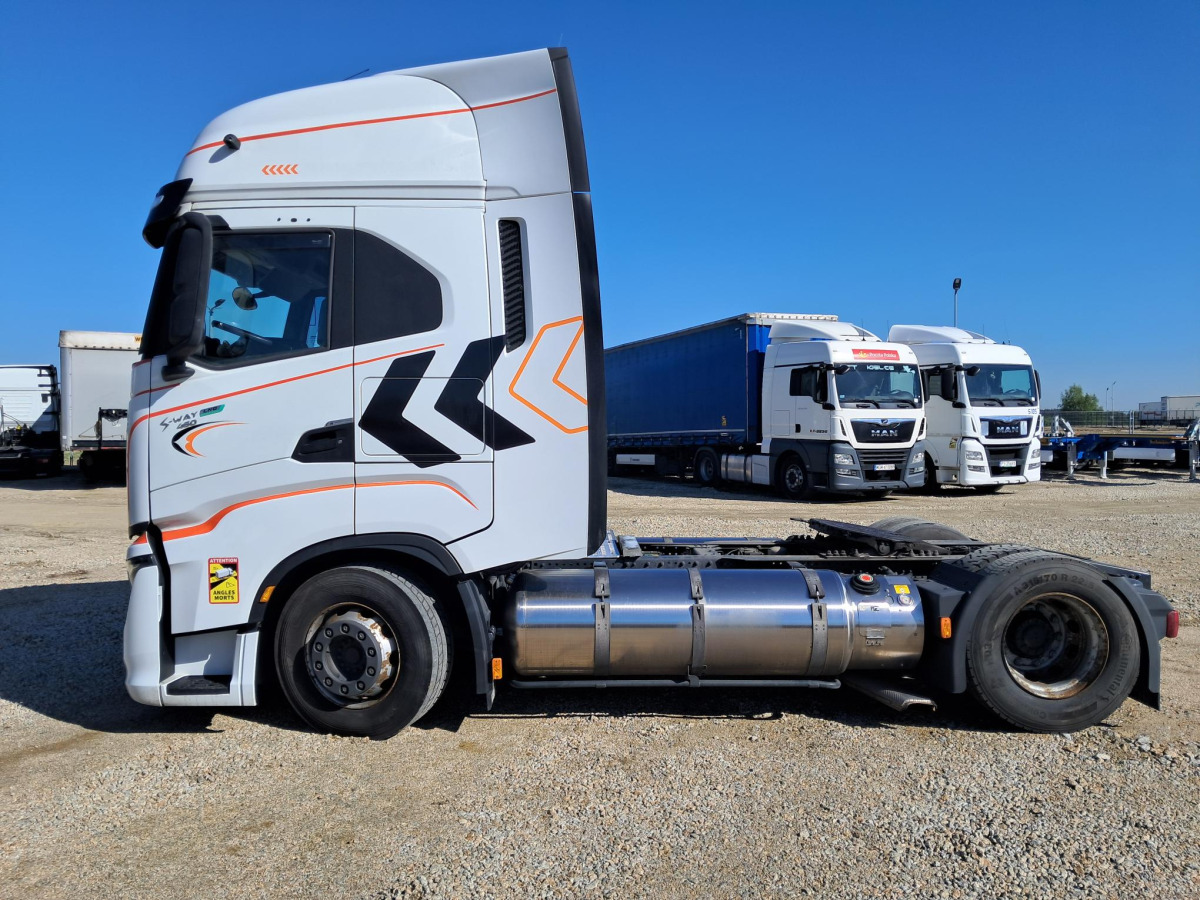IVECO AS440ST/FP LT LNG CIĄGNIK SIODŁOWY - Sadulveok: pilt 4 IVECO AS440ST/FP LT LNG CIĄGNIK SIODŁOWY - Sadulveok: pilt 4