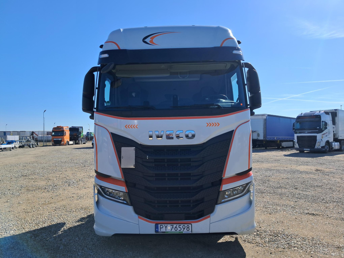 IVECO AS440ST/FP LT LNG CIĄGNIK SIODŁOWY - Sadulveok: pilt 2 IVECO AS440ST/FP LT LNG CIĄGNIK SIODŁOWY - Sadulveok: pilt 2