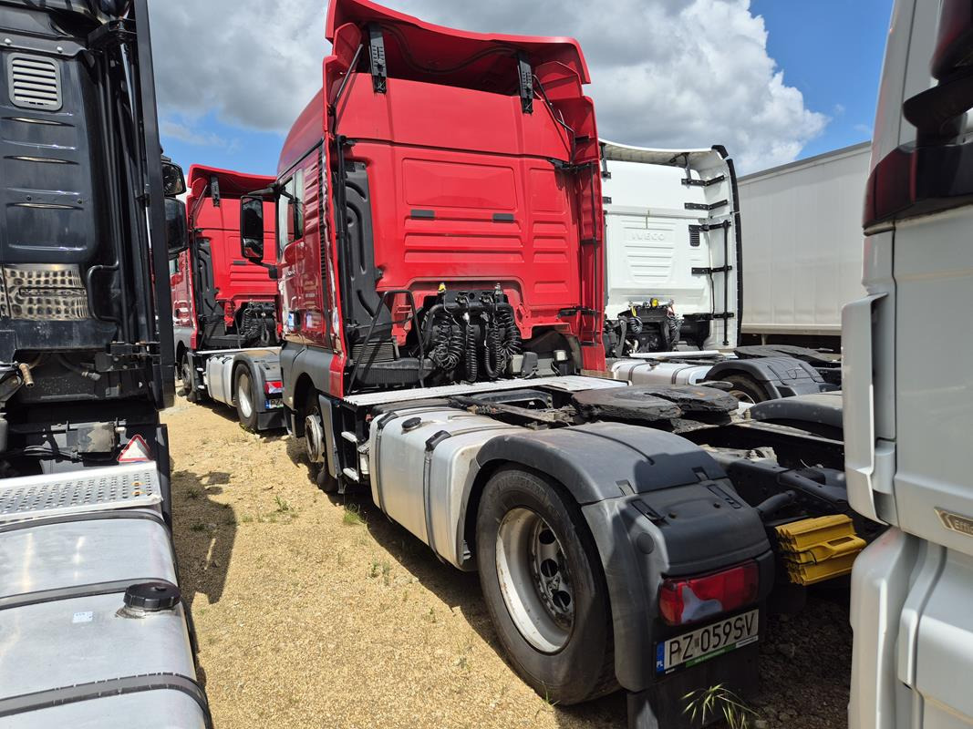 MAN TGX 18.460 4X2 BLS CIĄGNIK SIODŁOWY - Sadulveok: pilt 3 MAN TGX 18.460 4X2 BLS CIĄGNIK SIODŁOWY - Sadulveok: pilt 3