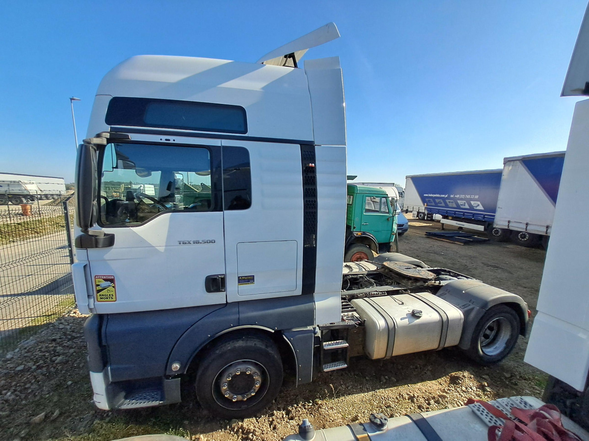 MAN TGX 18.510 CIĄGNIK SIODŁOWY - Sadulveok: pilt 3 MAN TGX 18.510 CIĄGNIK SIODŁOWY - Sadulveok: pilt 3