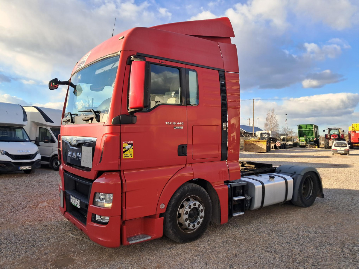MAN TGX CIĄGNIK SIODŁOWY - Sadulveok: pilt 2 MAN TGX CIĄGNIK SIODŁOWY - Sadulveok: pilt 2