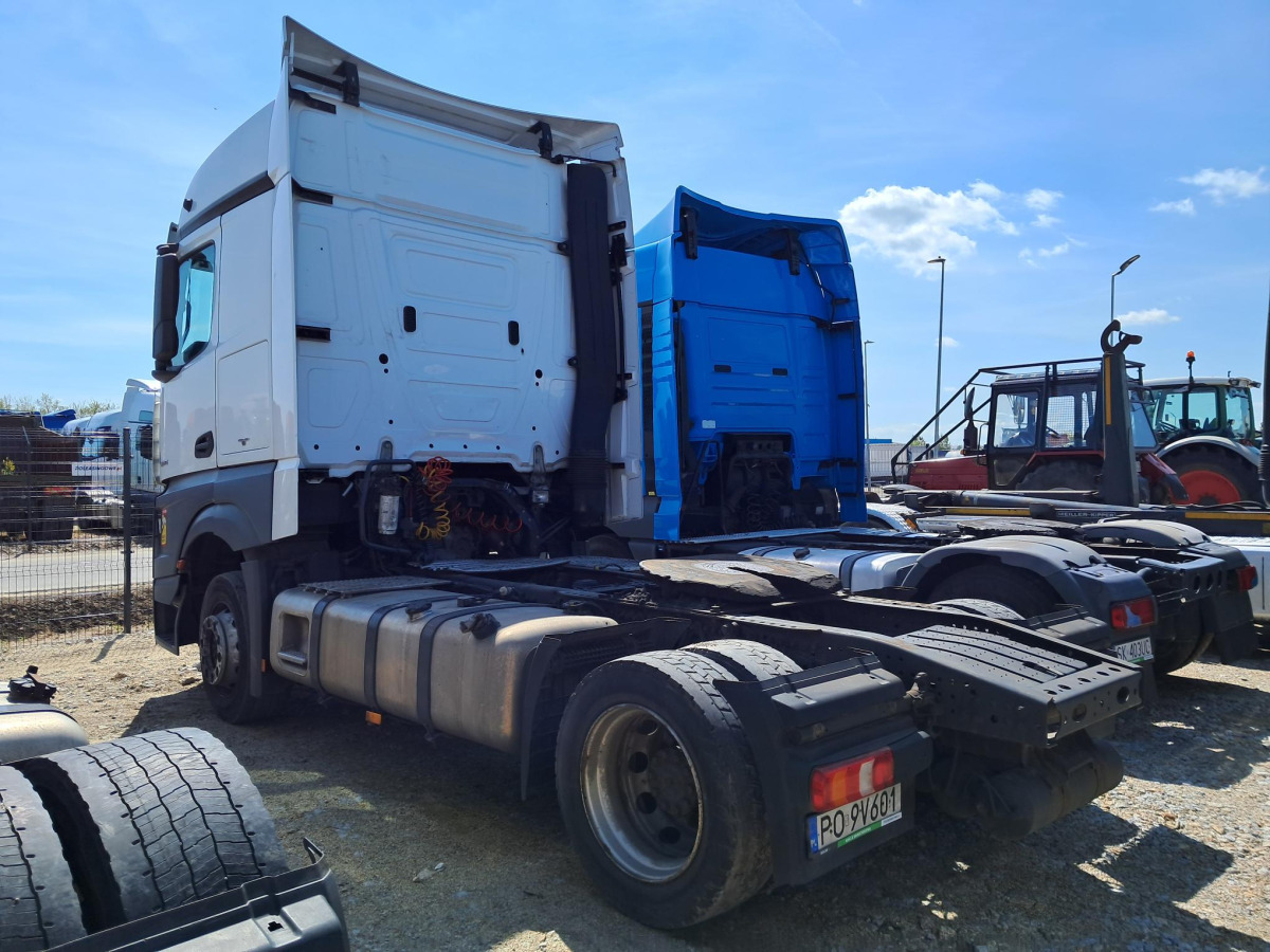MERCEDES BENZ ACTROS CIĄGNIK SIODŁOWY - Sadulveok: pilt 5 MERCEDES BENZ ACTROS CIĄGNIK SIODŁOWY - Sadulveok: pilt 5