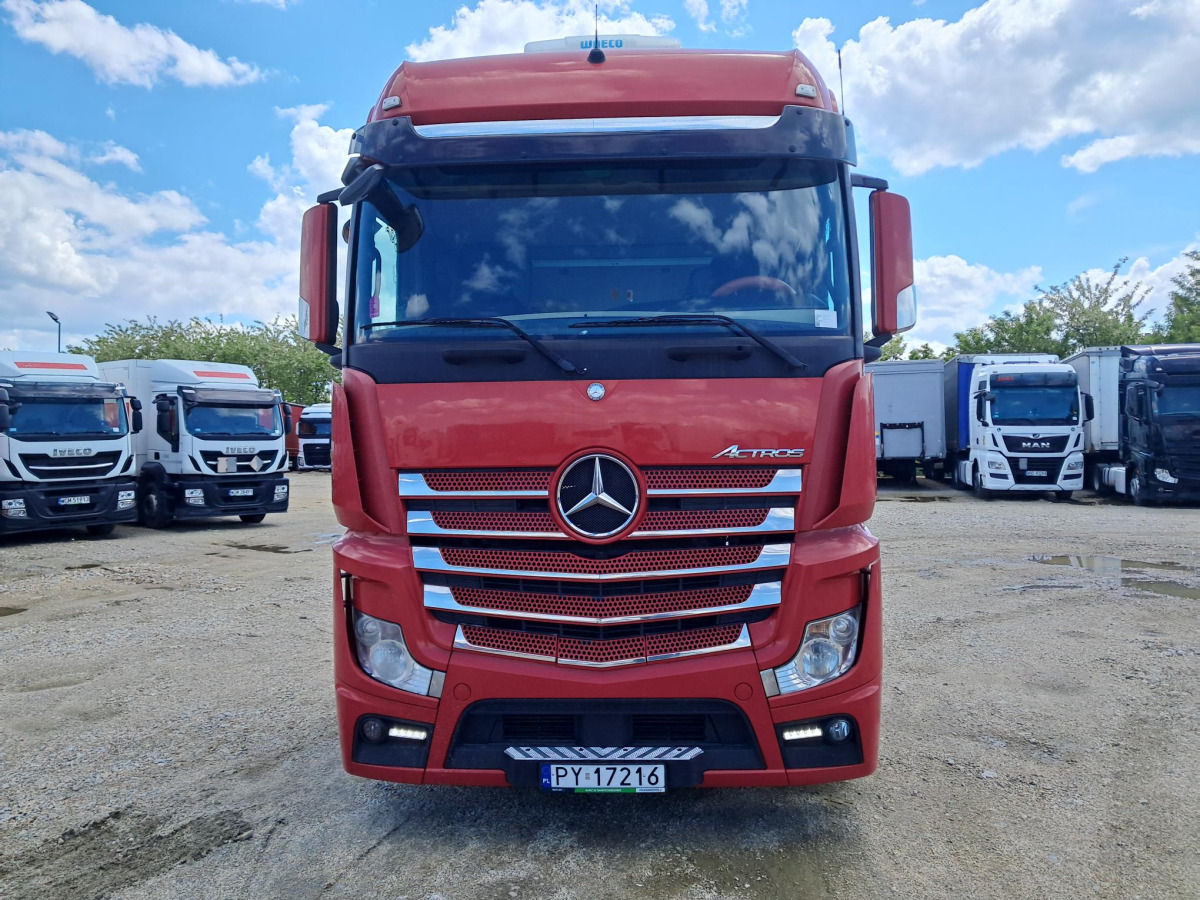 MERCEDES BENZ ACTROS CIĄGNIK SIODŁOWY - Sadulveok: pilt 2 MERCEDES BENZ ACTROS CIĄGNIK SIODŁOWY - Sadulveok: pilt 2
