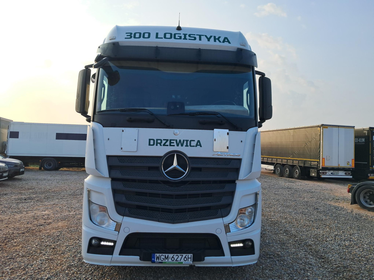 MERCEDES BENZ ACTROS CIĄGNIK SIODŁOWY - Sadulveok: pilt 3 MERCEDES BENZ ACTROS CIĄGNIK SIODŁOWY - Sadulveok: pilt 3
