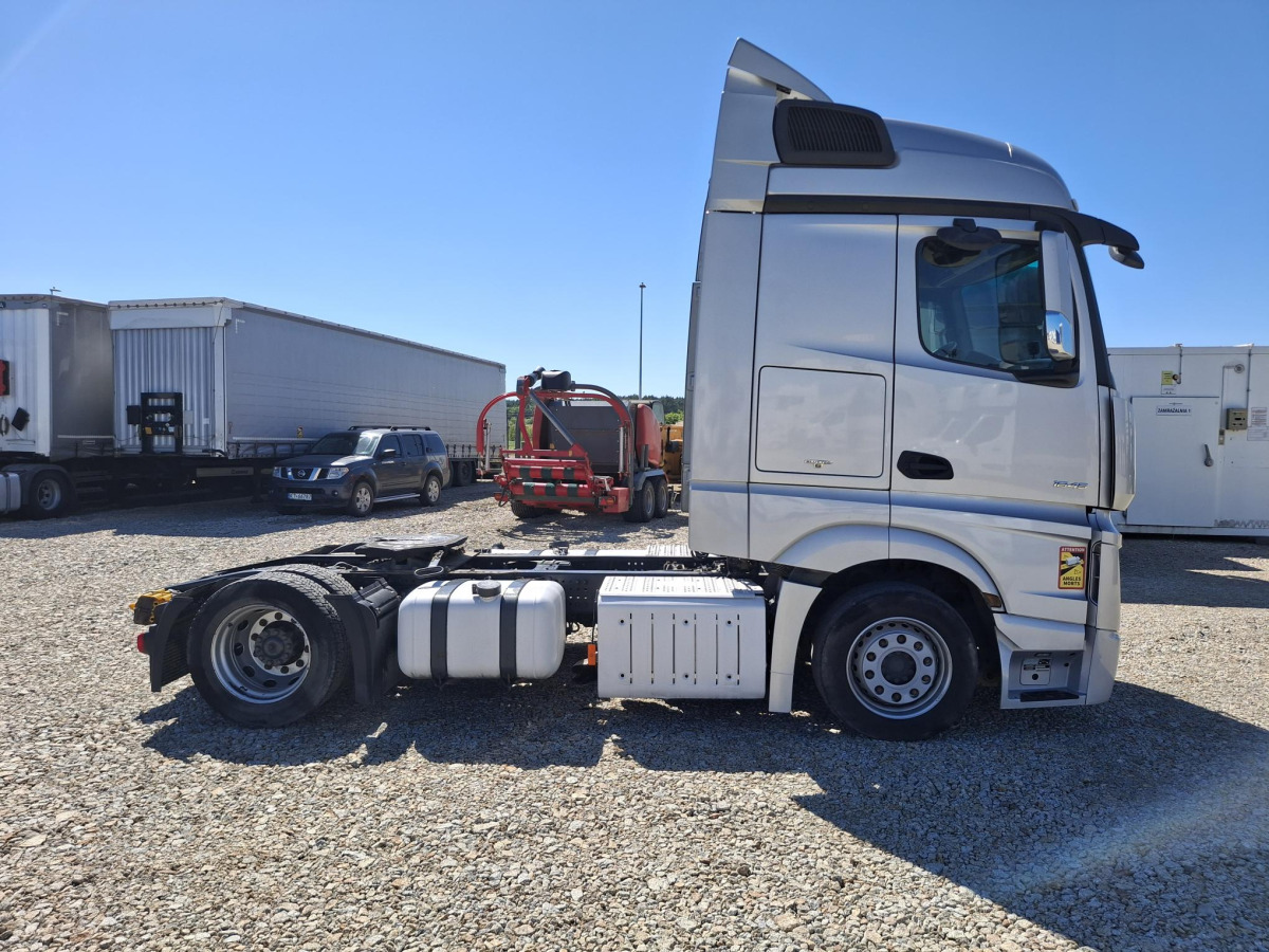 MERCEDES BENZ ACTROS CIĄGNIK SIODŁOWY - Sadulveok: pilt 4 MERCEDES BENZ ACTROS CIĄGNIK SIODŁOWY - Sadulveok: pilt 4