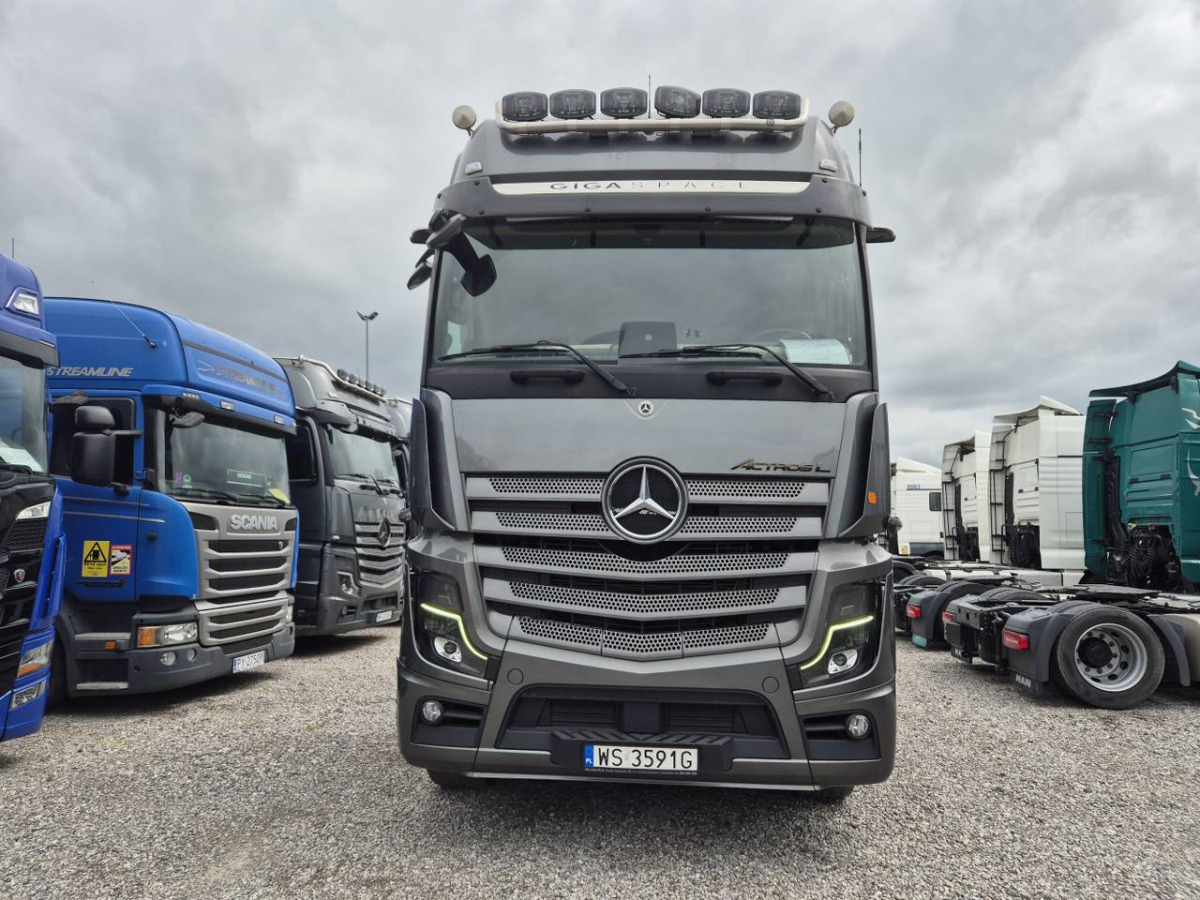 MERCEDES BENZ ACTROS CIĄGNIK SIODŁOWY - Sadulveok: pilt 2 MERCEDES BENZ ACTROS CIĄGNIK SIODŁOWY - Sadulveok: pilt 2