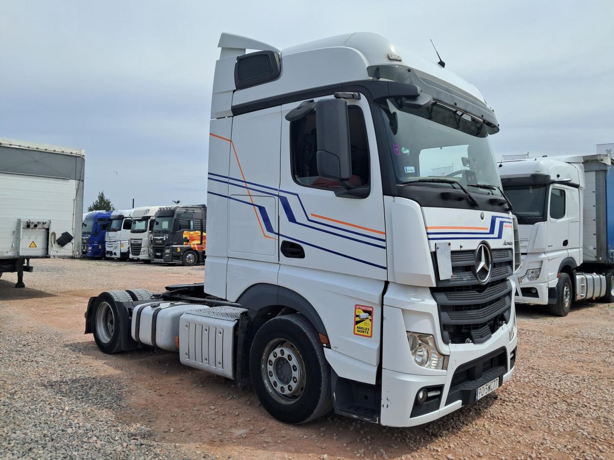 MERCEDES BENZ ACTROS CIĄGNIK SIODŁOWY - Sadulveok: pilt 1 MERCEDES BENZ ACTROS CIĄGNIK SIODŁOWY - Sadulveok: pilt 1
