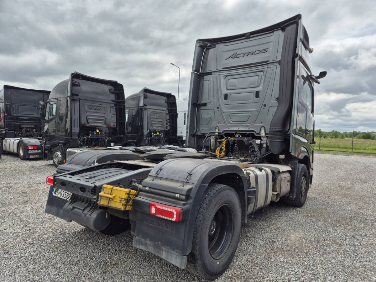 MERCEDES BENZ ACTROS CIĄGNIK SIODŁOWY - Sadulveok: pilt 5 MERCEDES BENZ ACTROS CIĄGNIK SIODŁOWY - Sadulveok: pilt 5