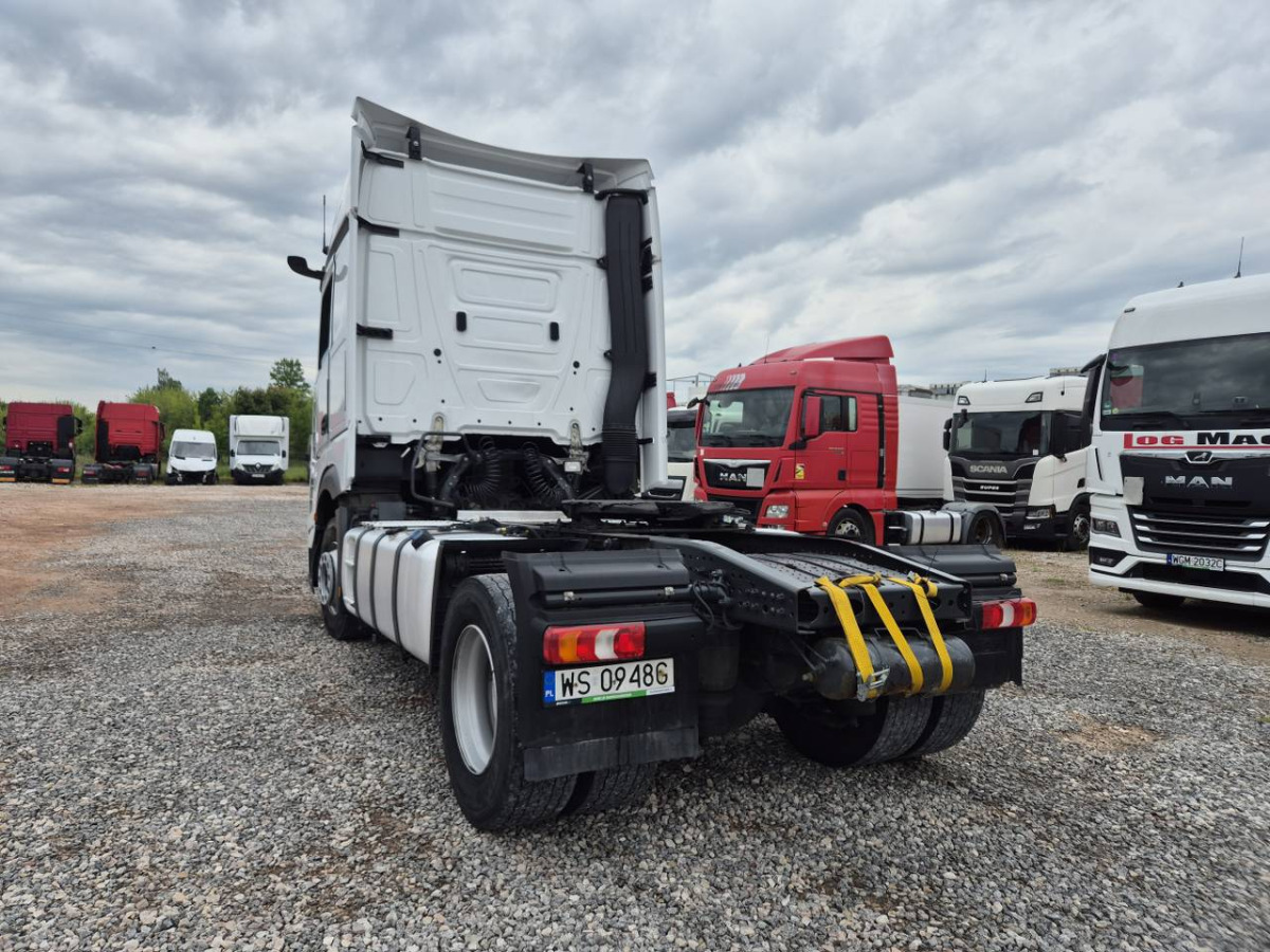 MERCEDES BENZ ACTROS CIĄGNIK SIODŁOWY - Sadulveok: pilt 4 MERCEDES BENZ ACTROS CIĄGNIK SIODŁOWY - Sadulveok: pilt 4