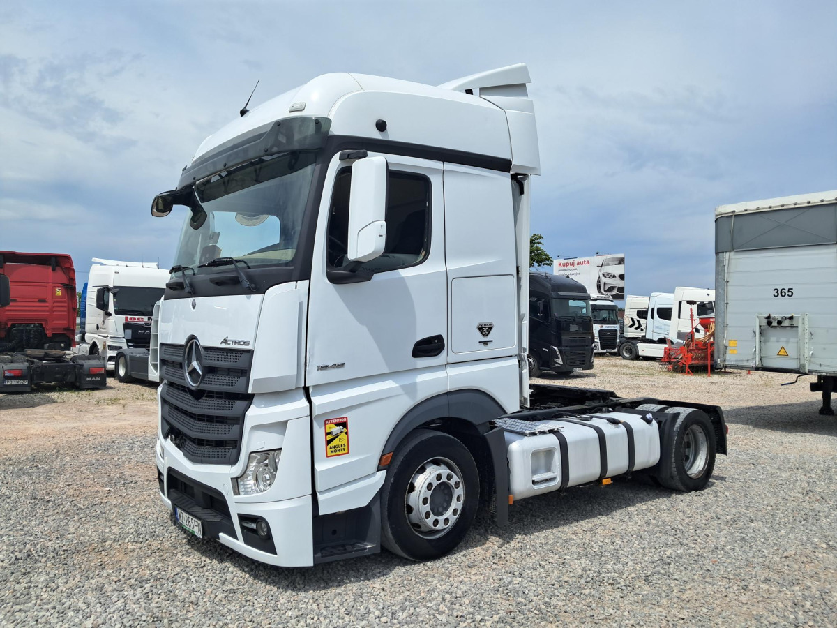 MERCEDES BENZ ACTROS CIĄGNIK SIODŁOWY - Sadulveok: pilt 3 MERCEDES BENZ ACTROS CIĄGNIK SIODŁOWY - Sadulveok: pilt 3