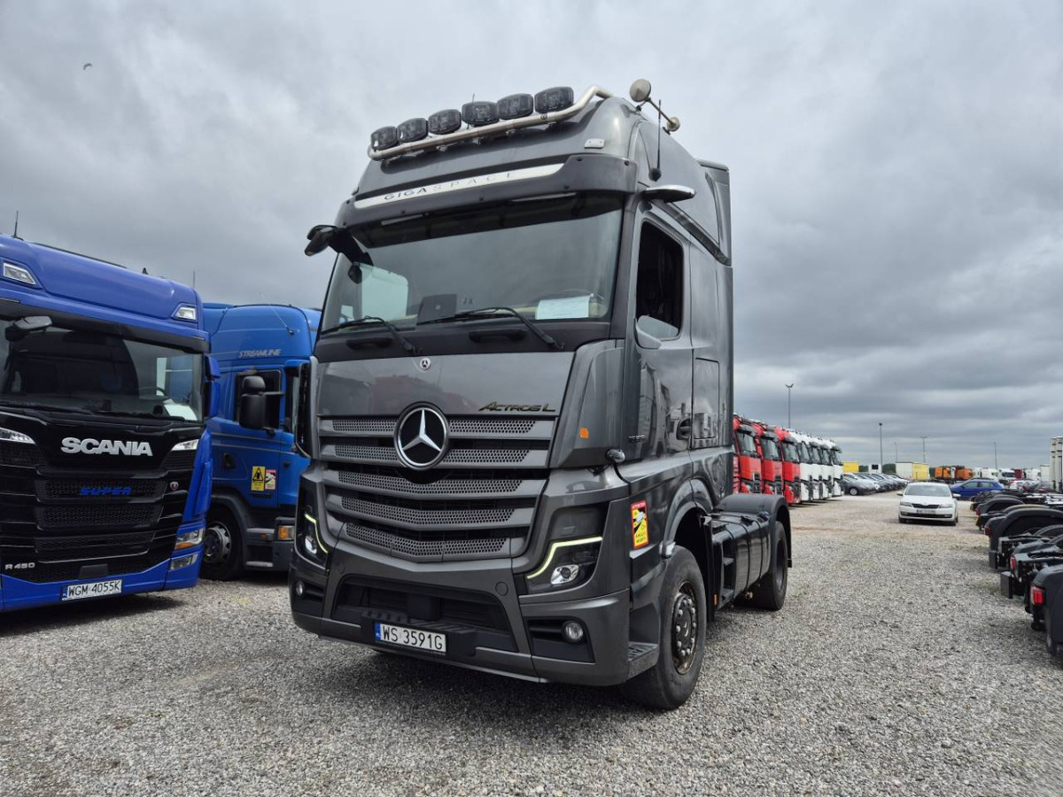 MERCEDES BENZ ACTROS CIĄGNIK SIODŁOWY - Sadulveok: pilt 3 MERCEDES BENZ ACTROS CIĄGNIK SIODŁOWY - Sadulveok: pilt 3