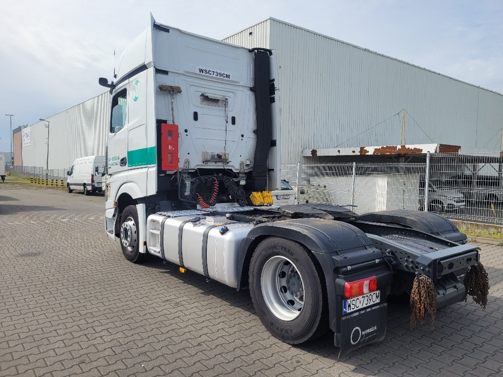 MERCEDES BENZ ACTROS CIĄGNIK SIODŁOWY - Sadulveok: pilt 4 MERCEDES BENZ ACTROS CIĄGNIK SIODŁOWY - Sadulveok: pilt 4
