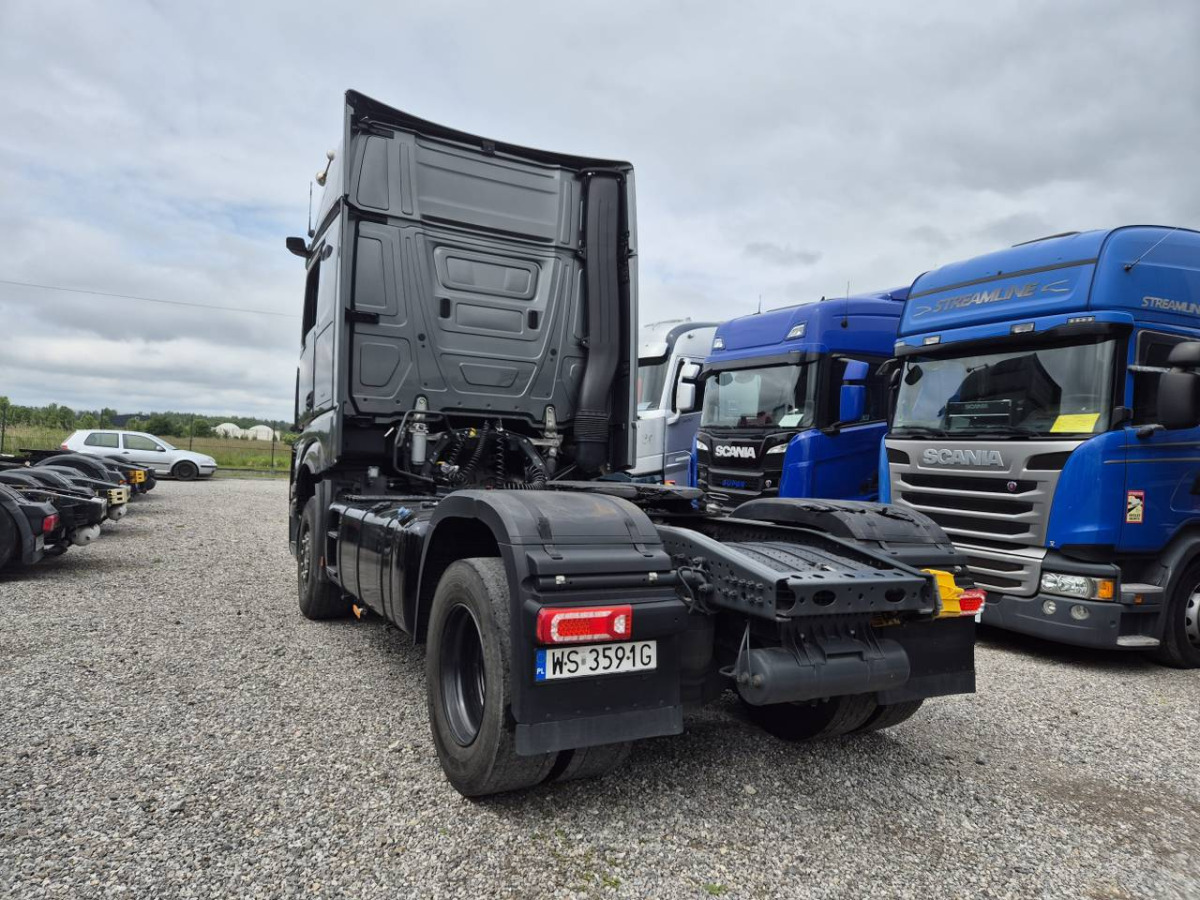 MERCEDES BENZ ACTROS CIĄGNIK SIODŁOWY - Sadulveok: pilt 4 MERCEDES BENZ ACTROS CIĄGNIK SIODŁOWY - Sadulveok: pilt 4