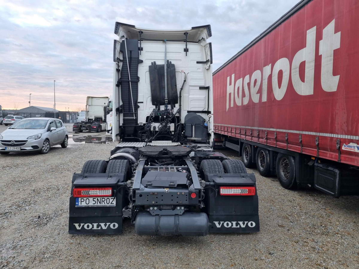 VOLVO FH 460 CIĄGNIK SIODŁOWY - Sadulveok: pilt 5 VOLVO FH 460 CIĄGNIK SIODŁOWY - Sadulveok: pilt 5