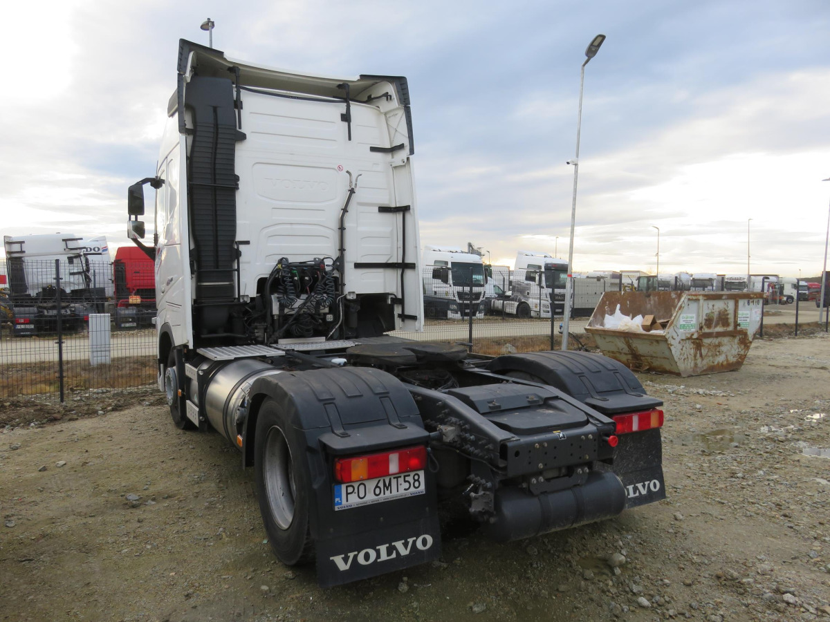VOLVO FH 460 CIĄGNIK SIODŁOWY - Sadulveok: pilt 3 VOLVO FH 460 CIĄGNIK SIODŁOWY - Sadulveok: pilt 3