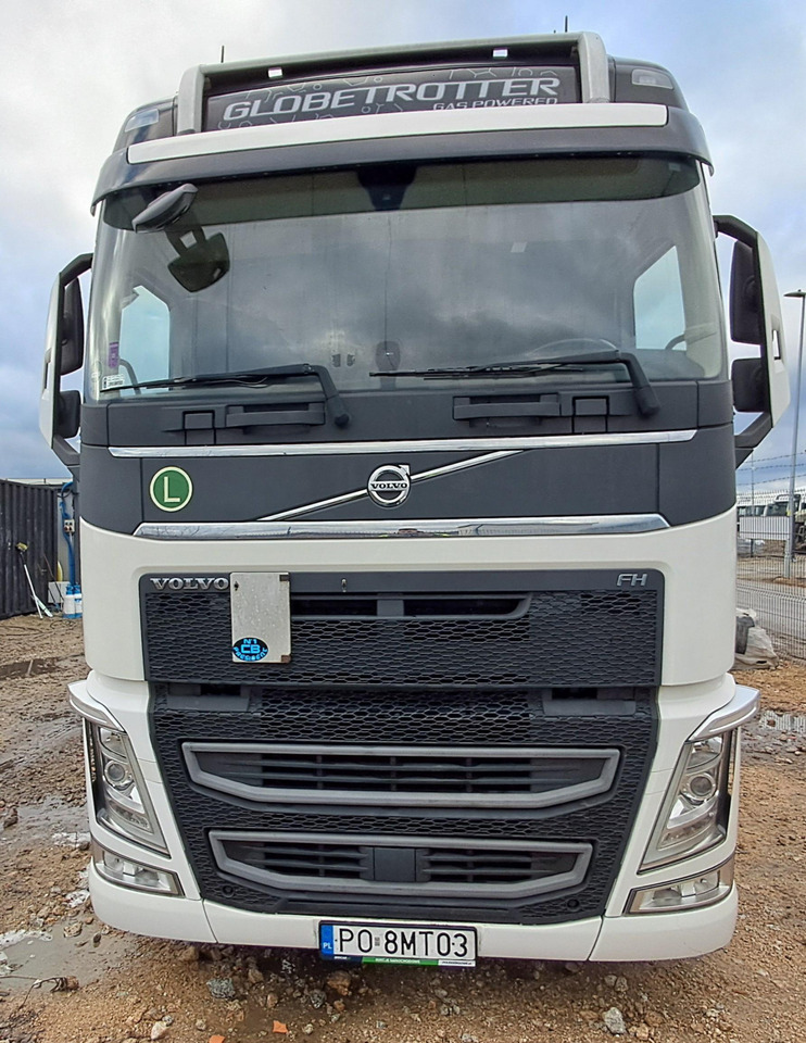 VOLVO FH 460 CIĄGNIK SIODŁOWY - Sadulveok: pilt 2 VOLVO FH 460 CIĄGNIK SIODŁOWY - Sadulveok: pilt 2