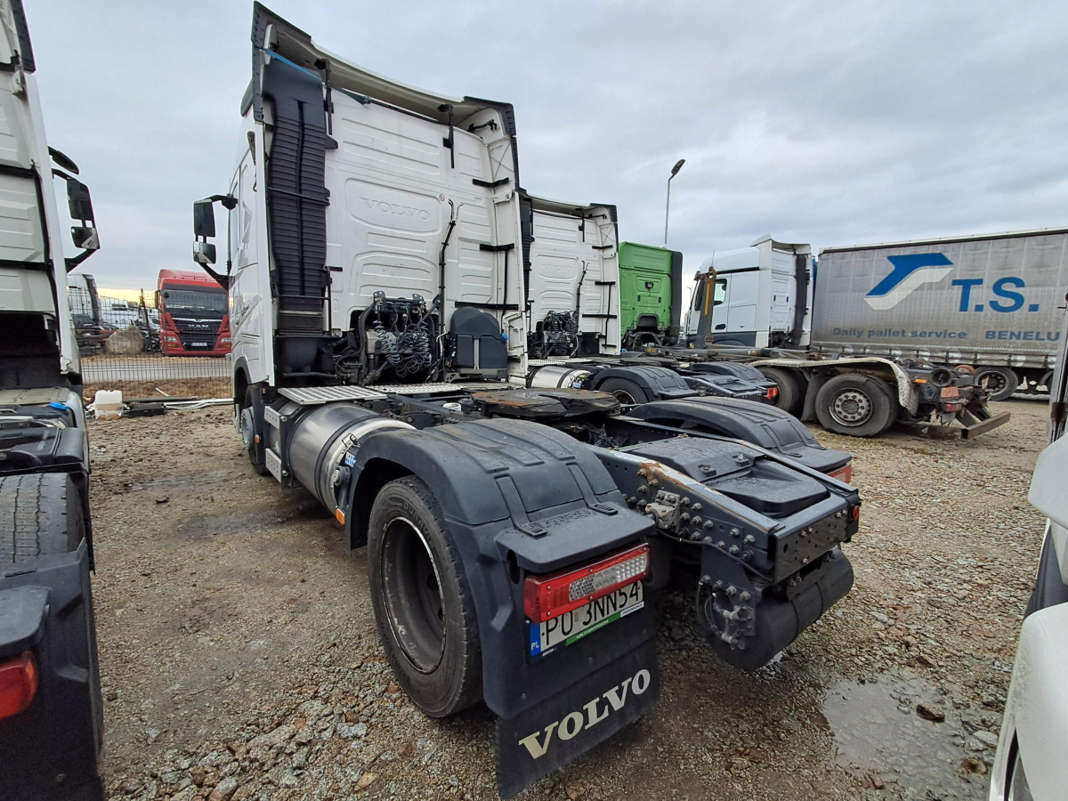 VOLVO FH 460 CIĄGNIK SIODŁOWY - Sadulveok: pilt 4 VOLVO FH 460 CIĄGNIK SIODŁOWY - Sadulveok: pilt 4