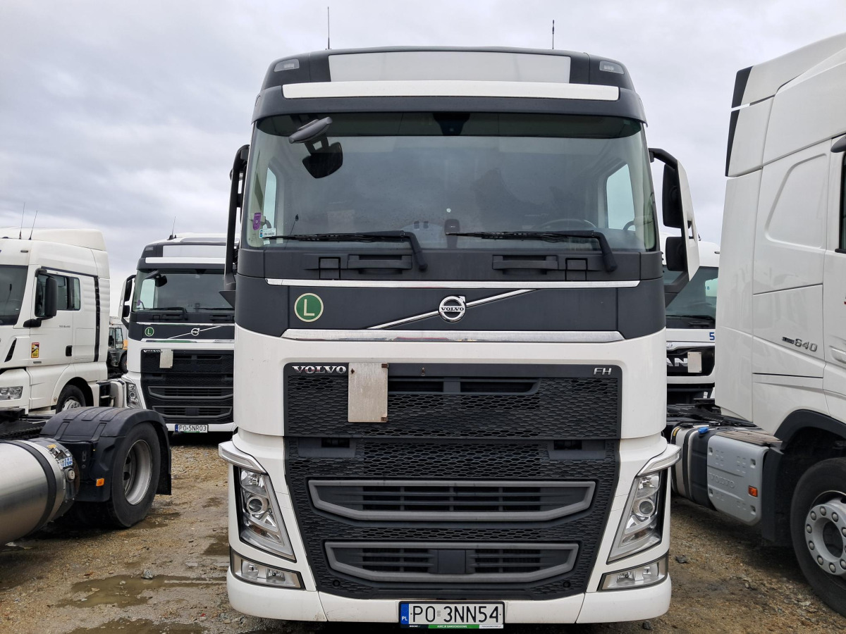 VOLVO FH 460 CIĄGNIK SIODŁOWY - Sadulveok: pilt 2 VOLVO FH 460 CIĄGNIK SIODŁOWY - Sadulveok: pilt 2